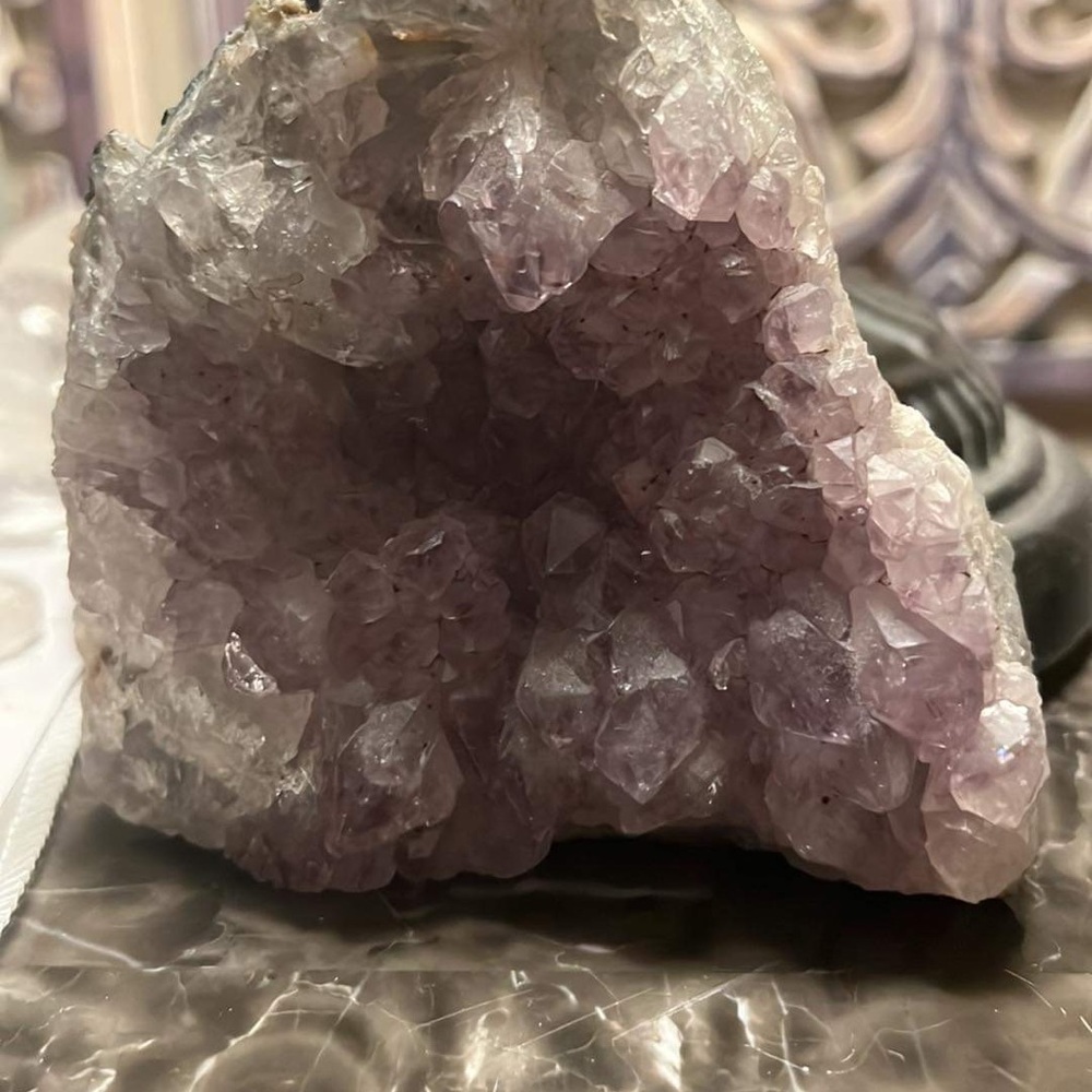 Almost 1 pound of amethyst crystal geode cathedral tower. Crystals Geodes